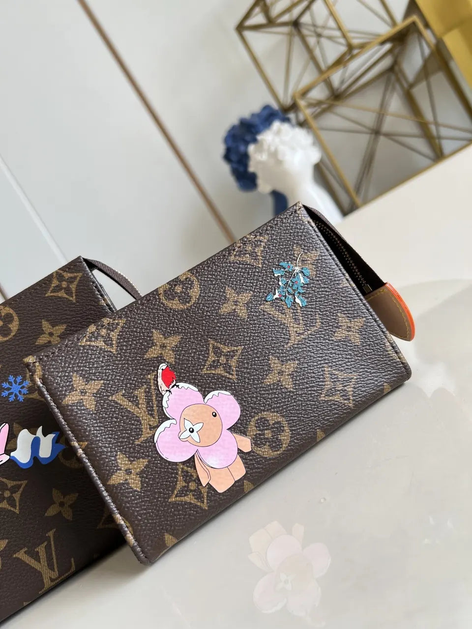 Brown Monogram LV Zip Pull - Hình 7