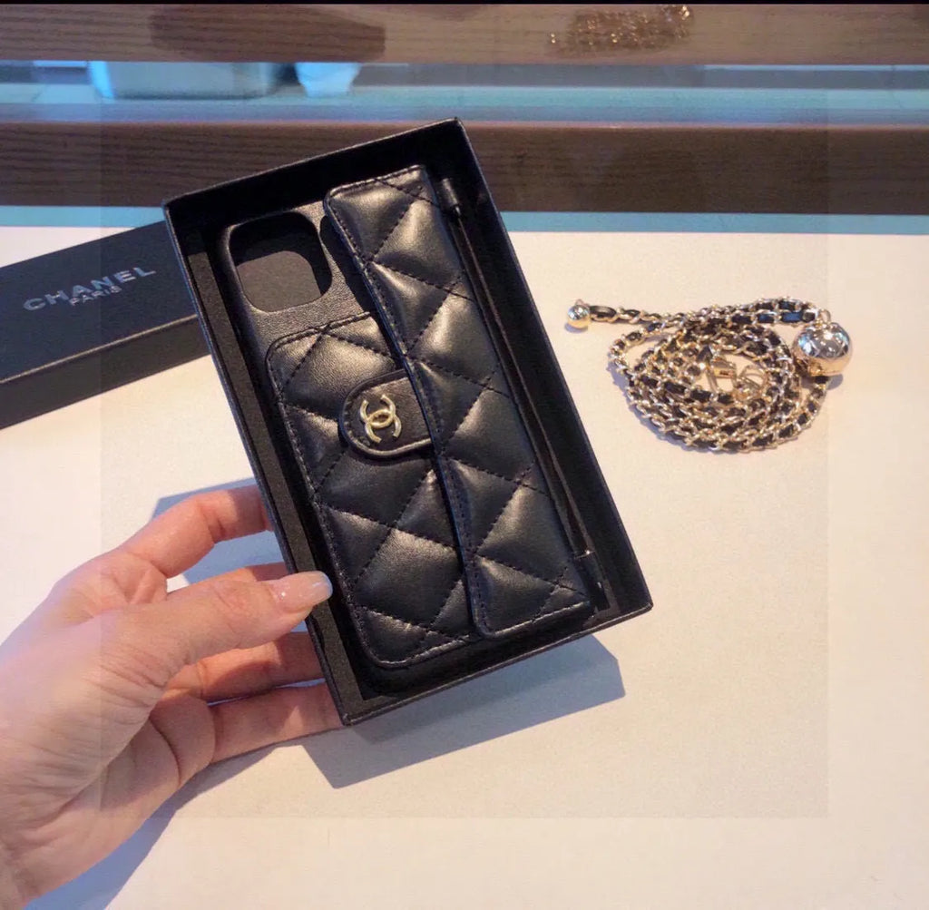 Chanel Black Quilted Leather iPhone Case - Hình 2