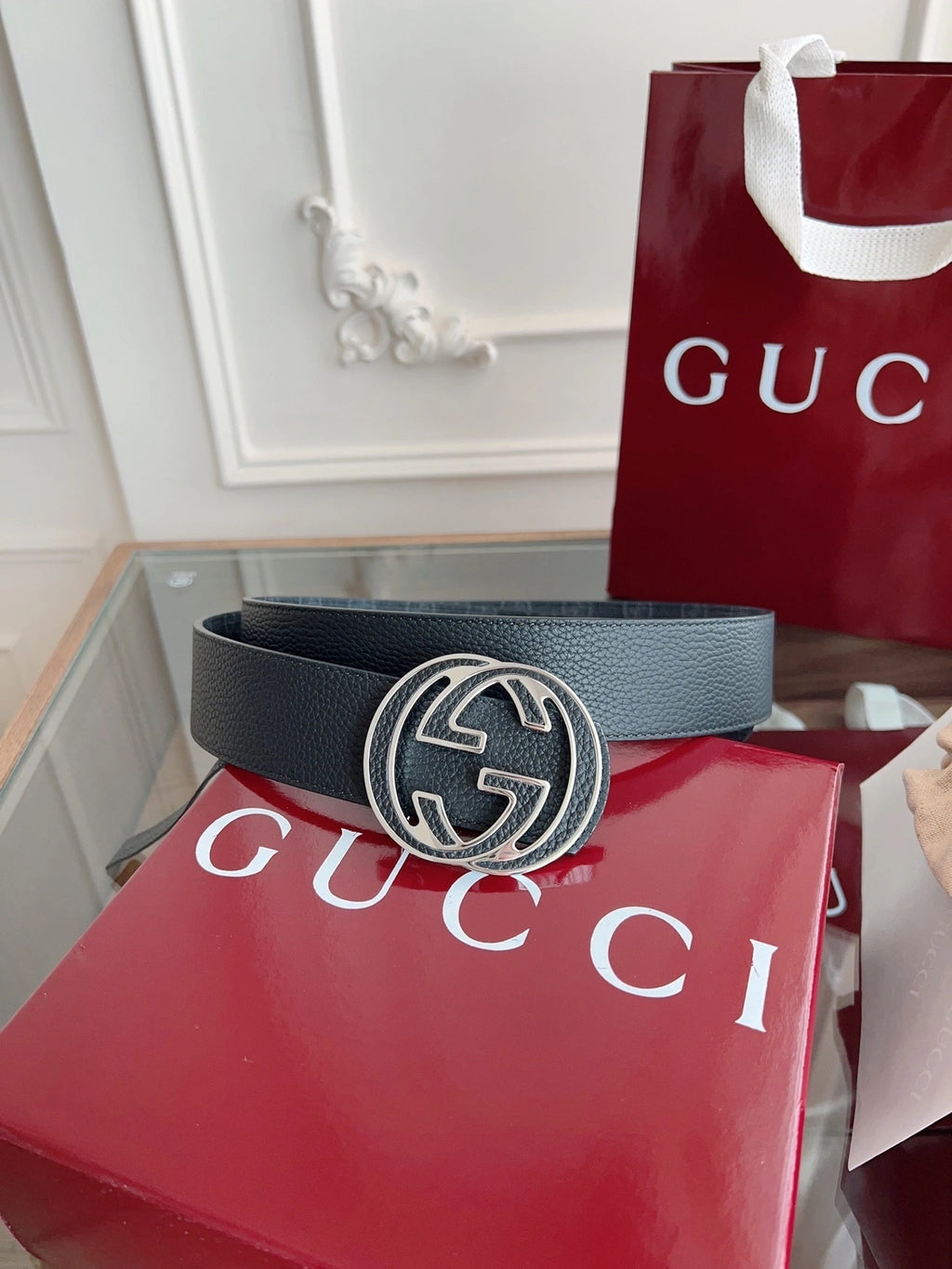 Gucci Premium Black Leather Belt with Interlocking G Buckle