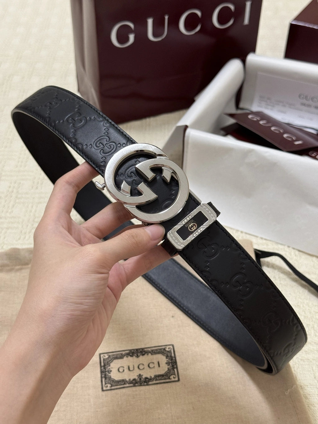 Thắt lưng da nam Gucci mặt khóa bạc