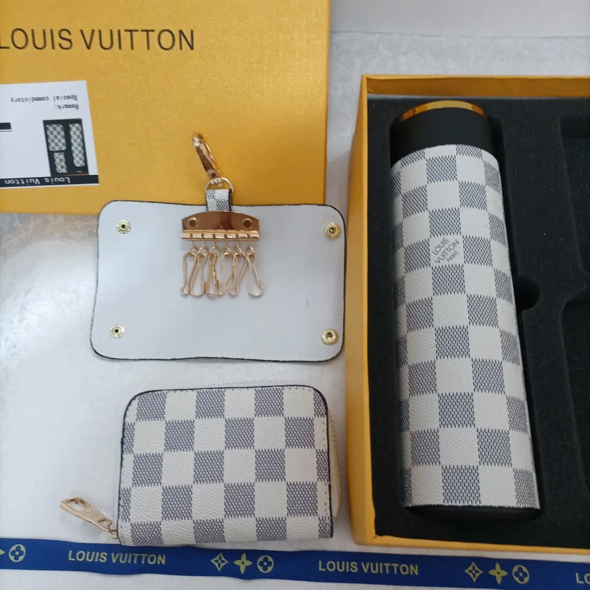 set limited Louis Vuitton Damier Azur Bottle - Hình 6