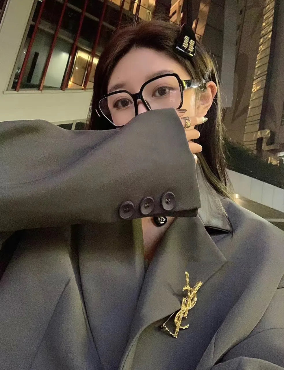 gold logo Miu Miu Black Resin Hair Clip - Hình 6