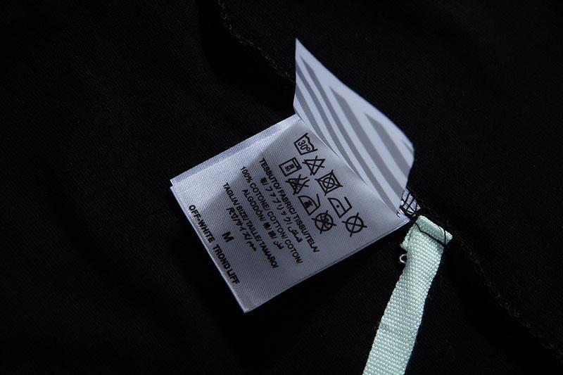 OFF WHITE  T-Shirt