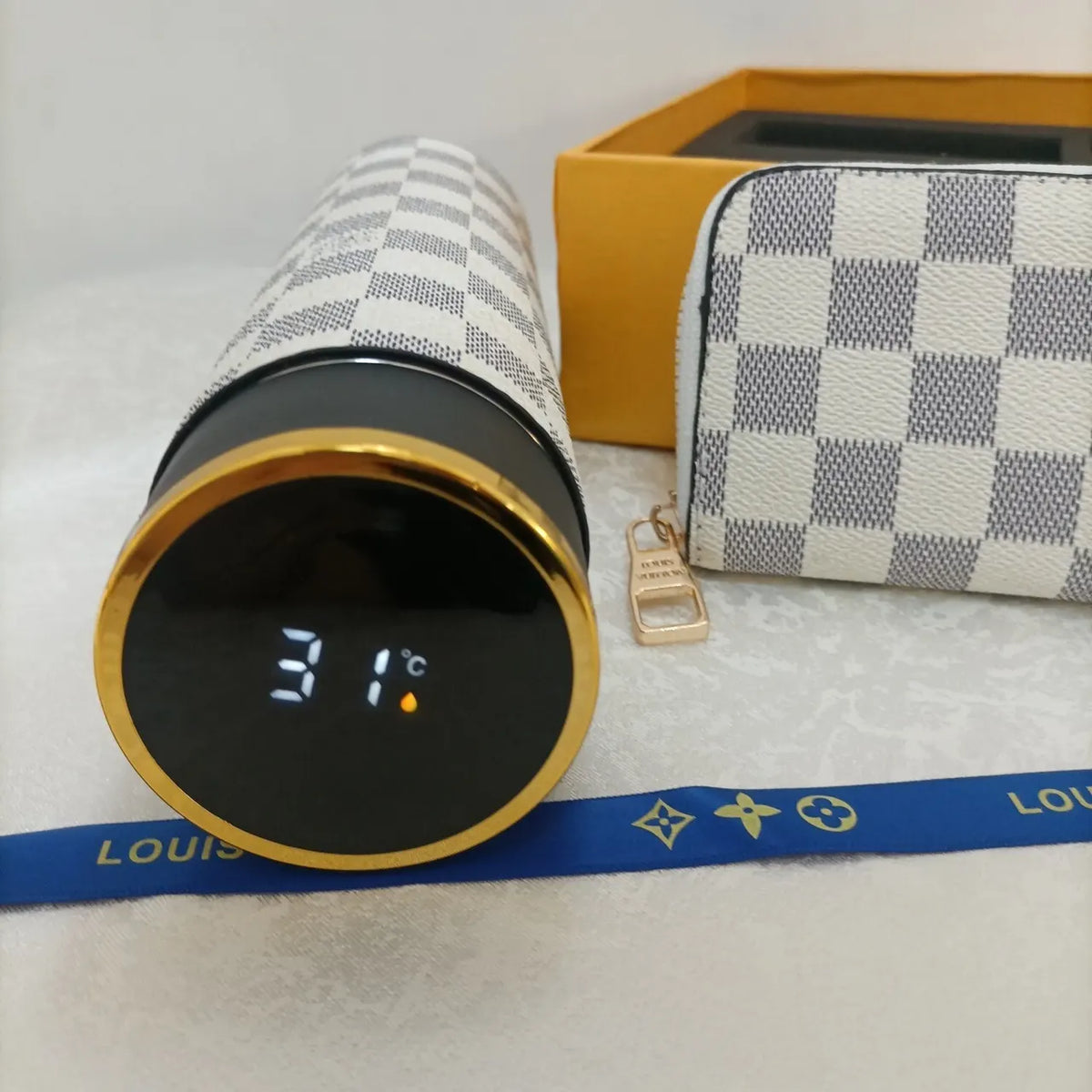 set limited Louis Vuitton Damier Azur Bottle - Hình 7