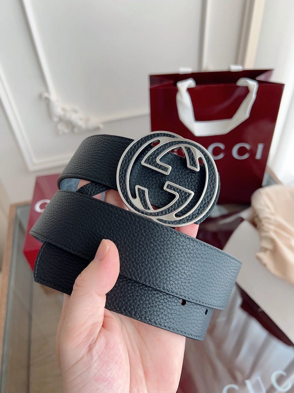 Gucci Premium Black Leather Belt with Interlocking G Buckle - Hình 5