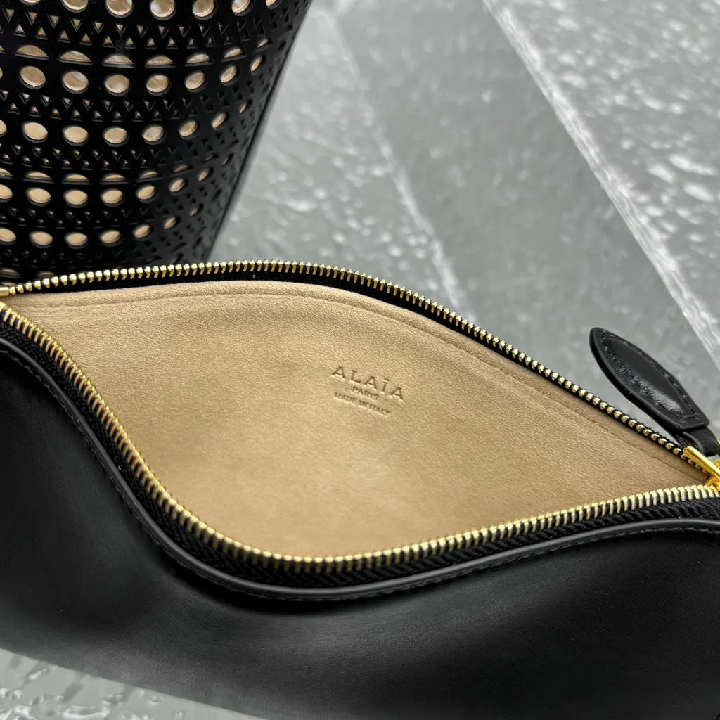 vienne Alaïa Black Laser-Cut Tote - Hình 17