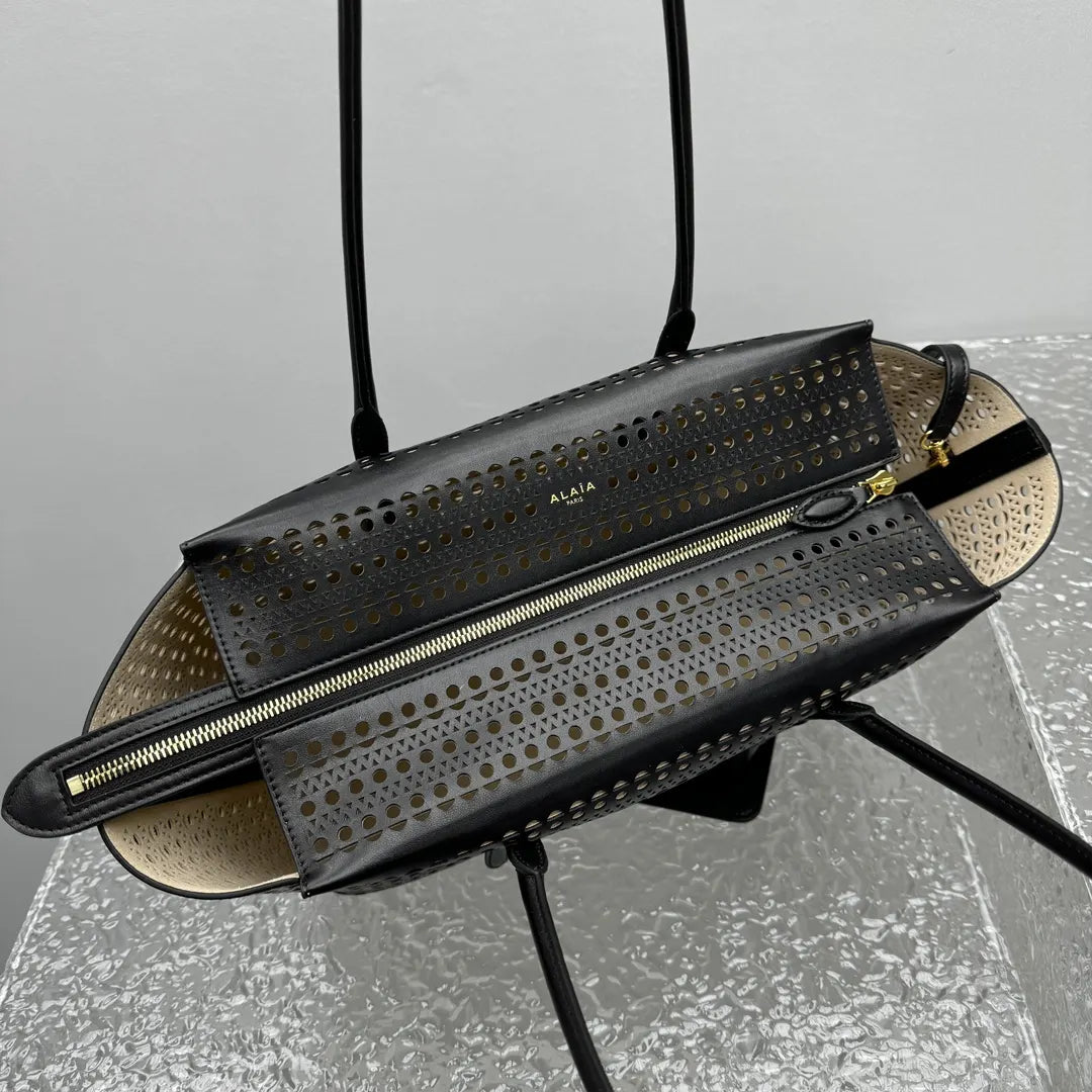 vienne Alaïa Black Laser-Cut Tote - Hình 14