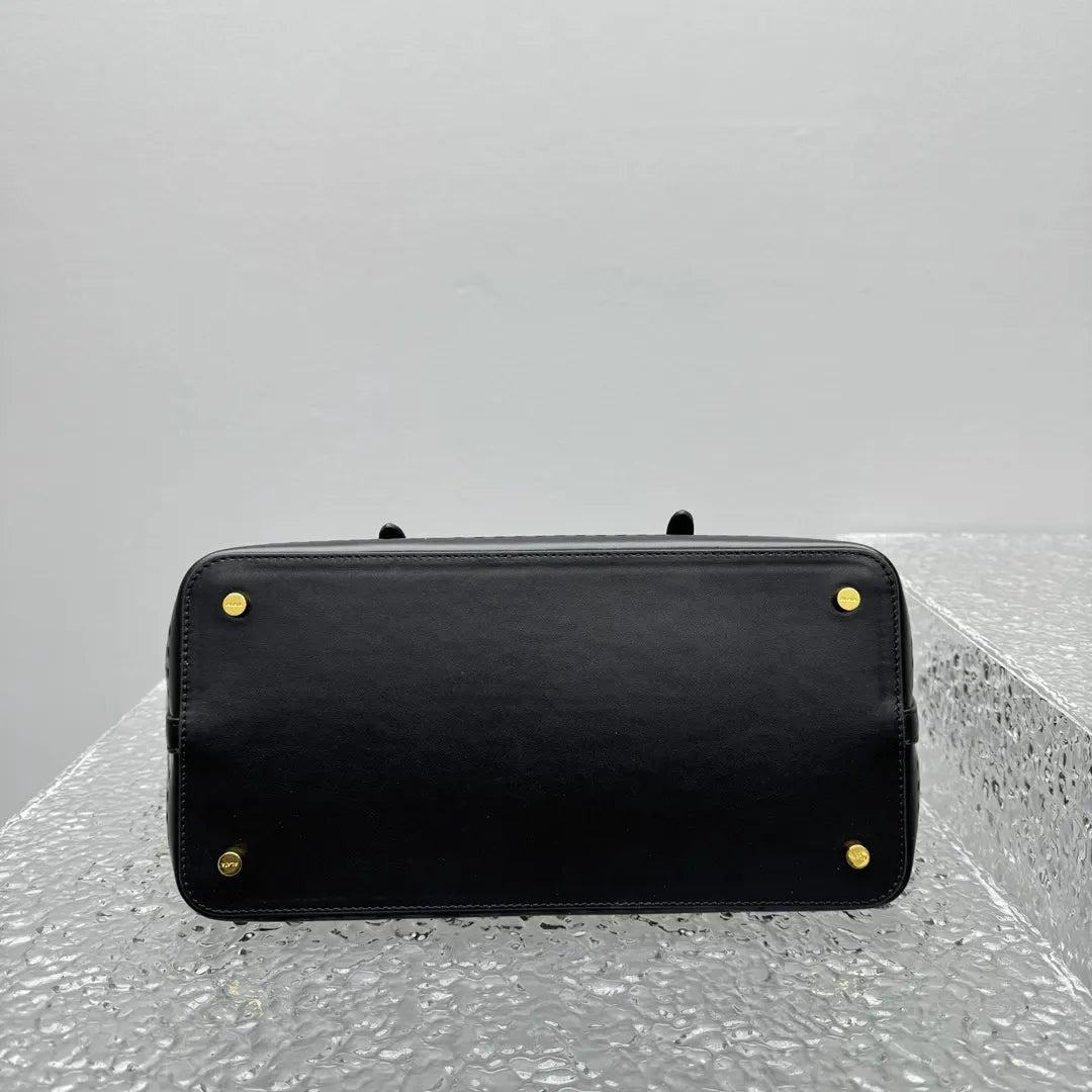 vienne Alaïa Black Laser-Cut Tote - Hình 12