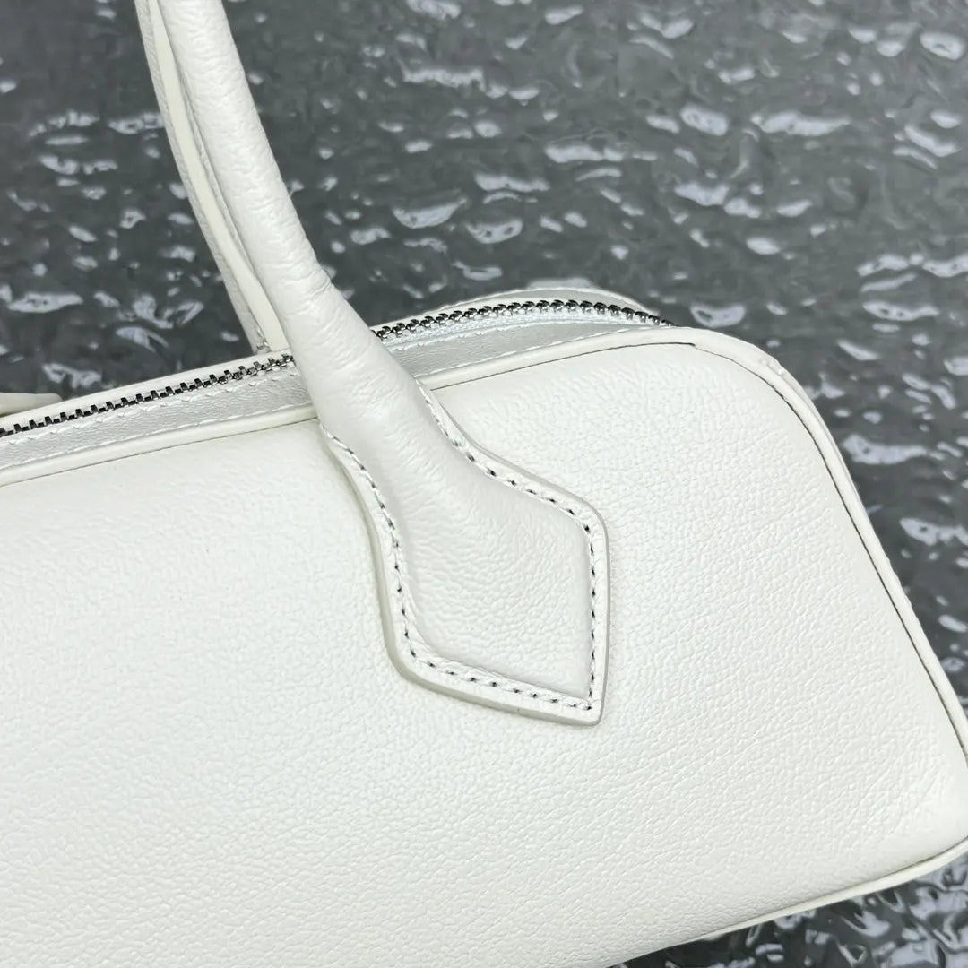 Alaïa Small White Bag - Hình 2