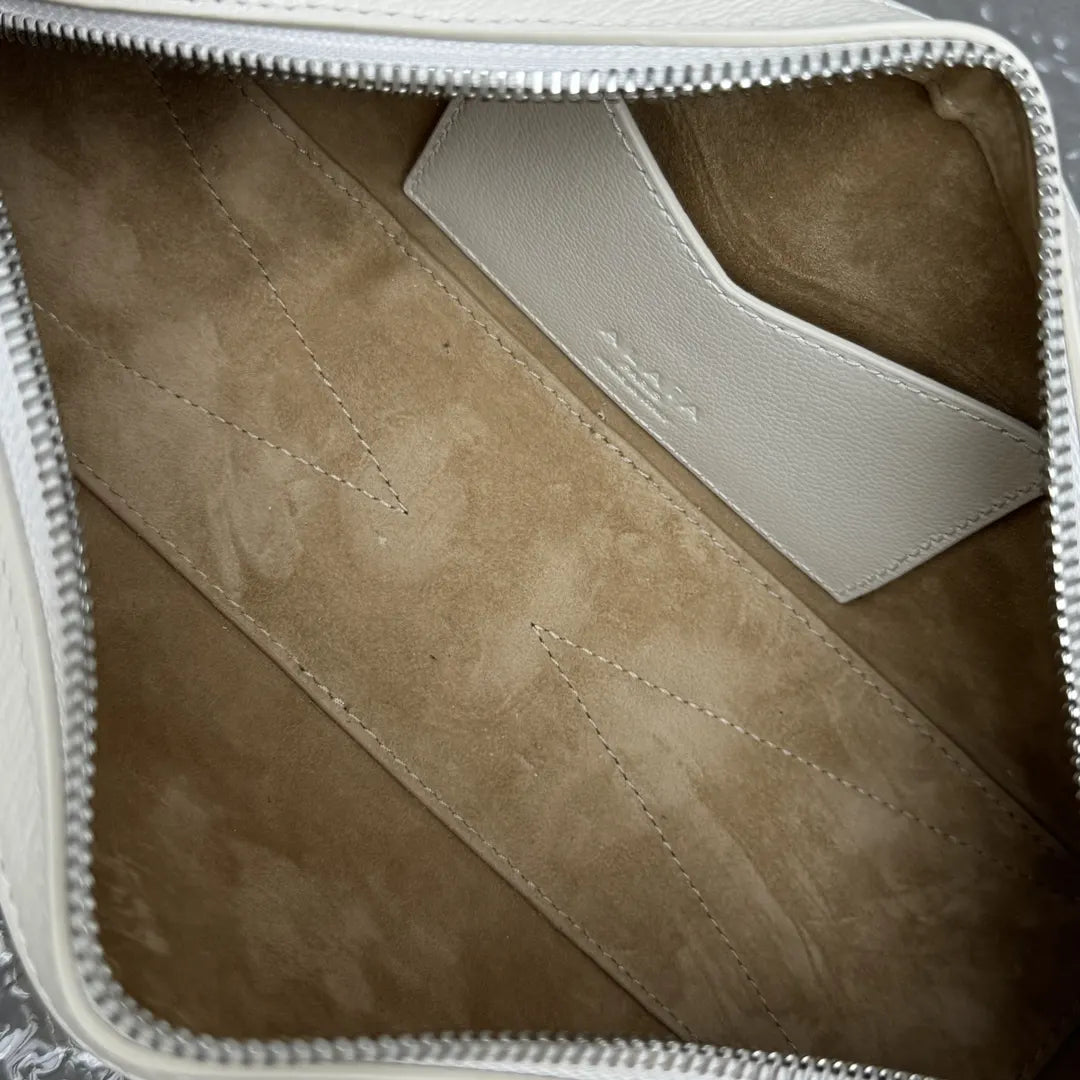 Alaïa Small White Bag - Hình 9