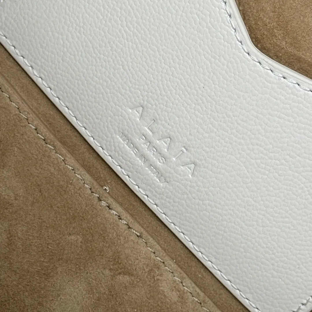 Alaïa Small White Bag - Hình 10