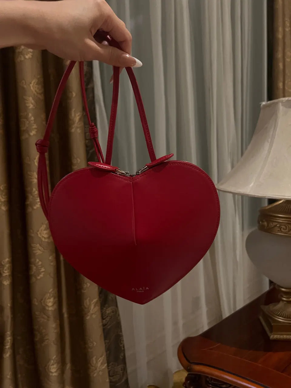 Alaïa Red Heart Bag - Hình 6