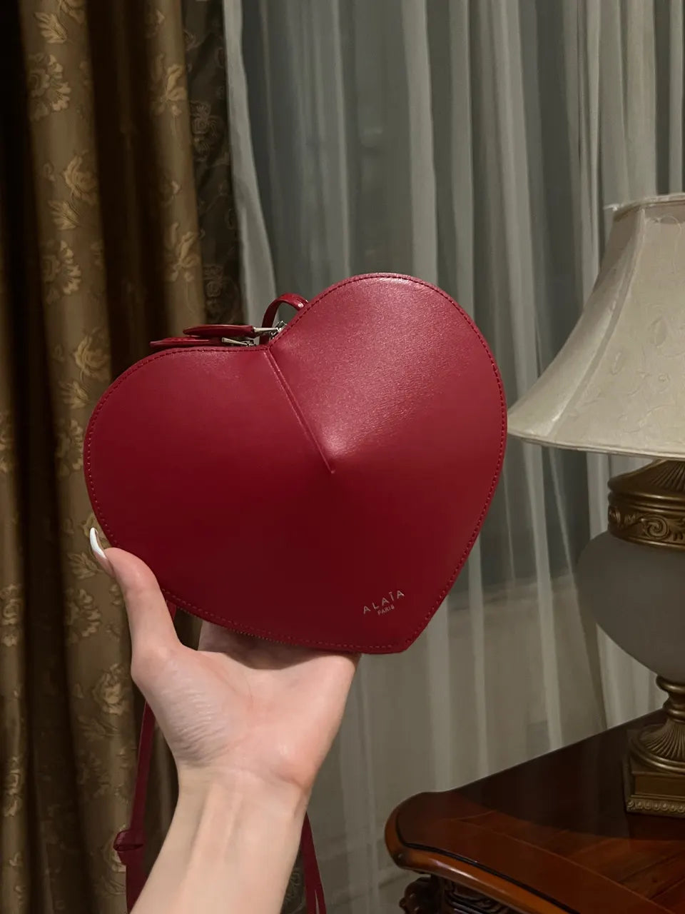 Alaïa Red Heart Bag - Hình 5