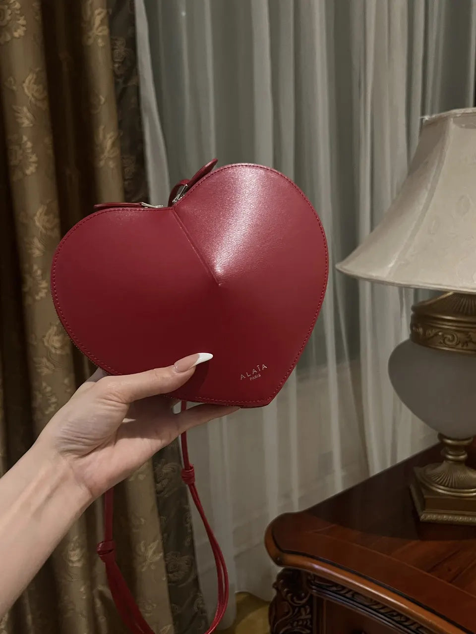 Alaïa Red Heart Bag - Hình 8