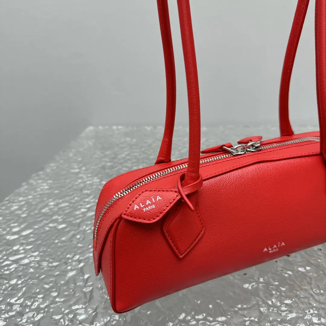 Alaïa Siena Red Leather Bag - Hình 11