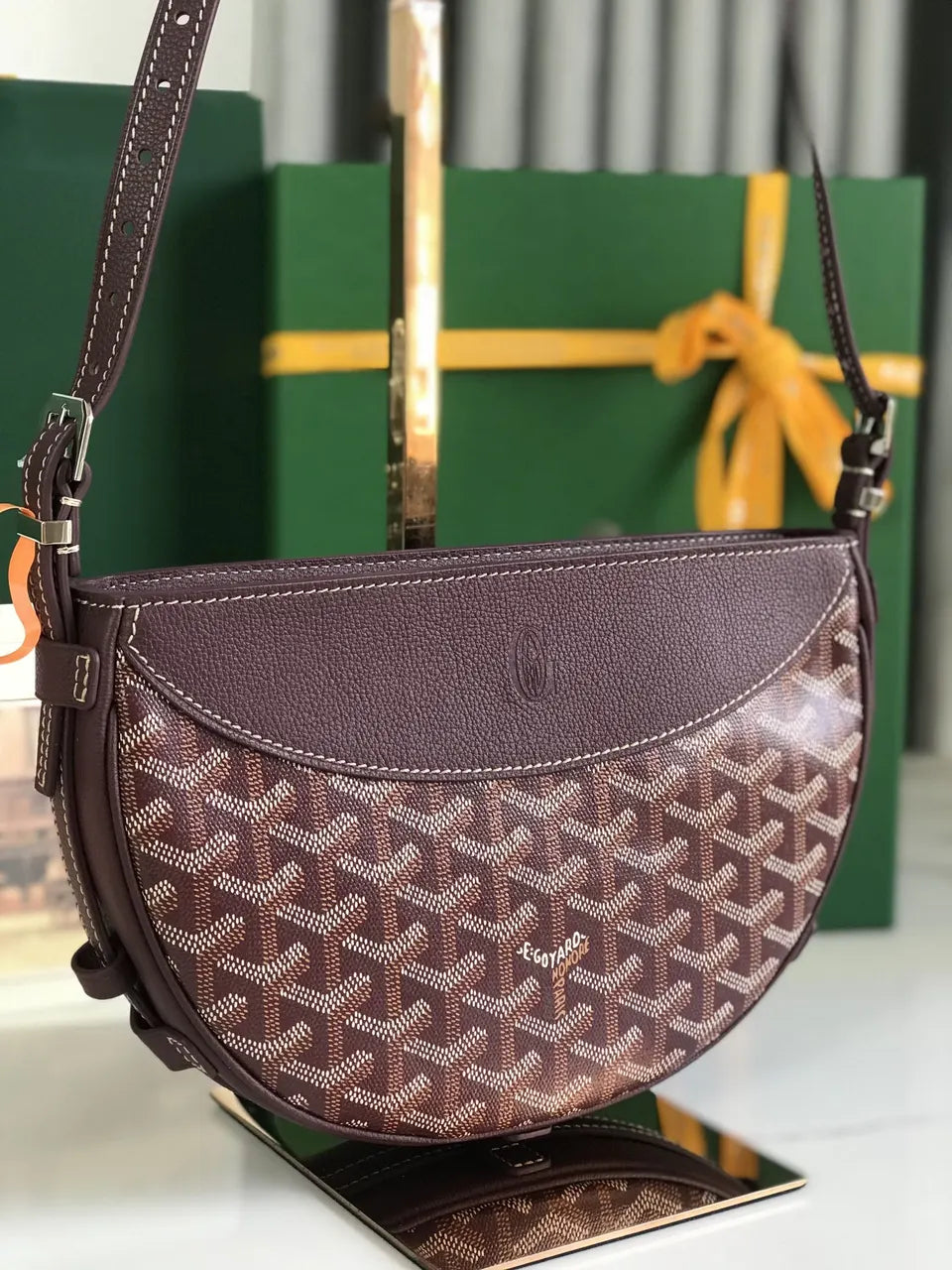 Goyard Plum Half Moon Bag - Hình 2