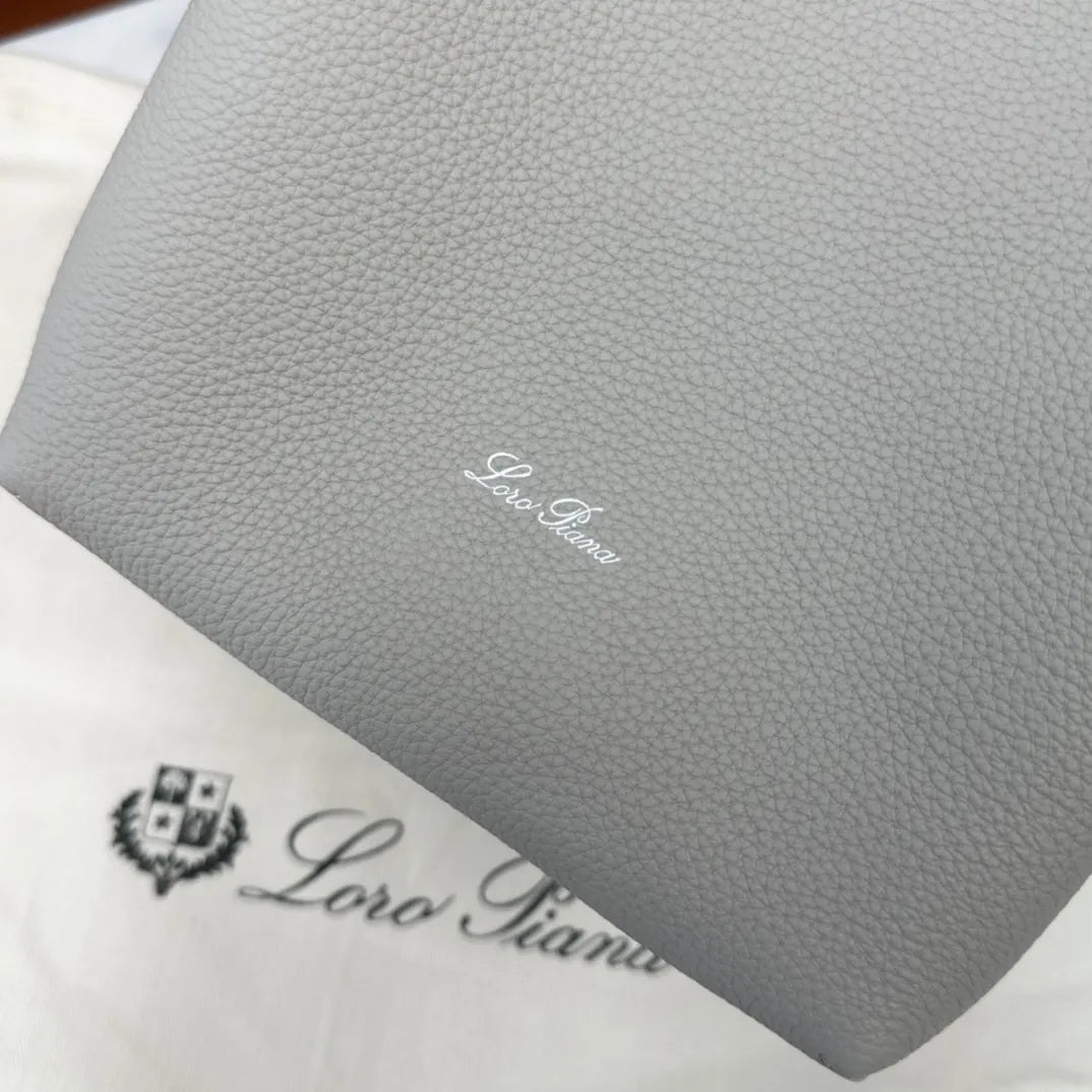 Loro Piana Quartz Grey Bucket - Hình 4