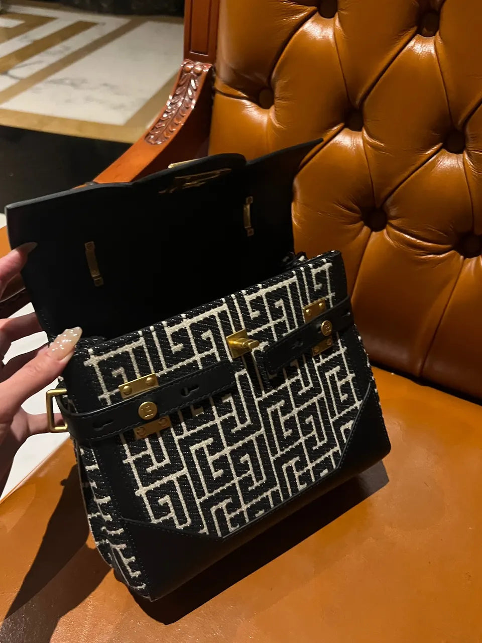 Balmain Labyrinth Print Box Bag - Hình 8