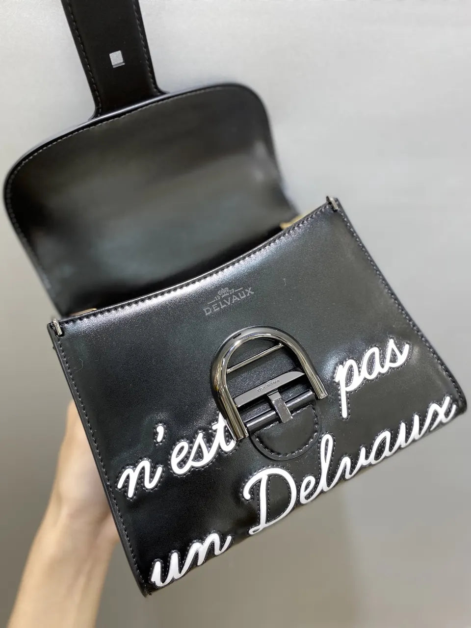 Delvaux Black Shiny Leather 'Ceci' Bag - Hình 5