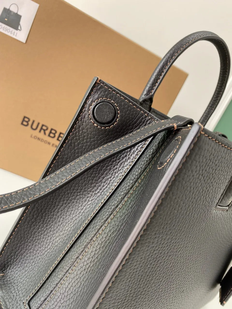 Burberry Black Grainy Leather TB Bag - Hình 5