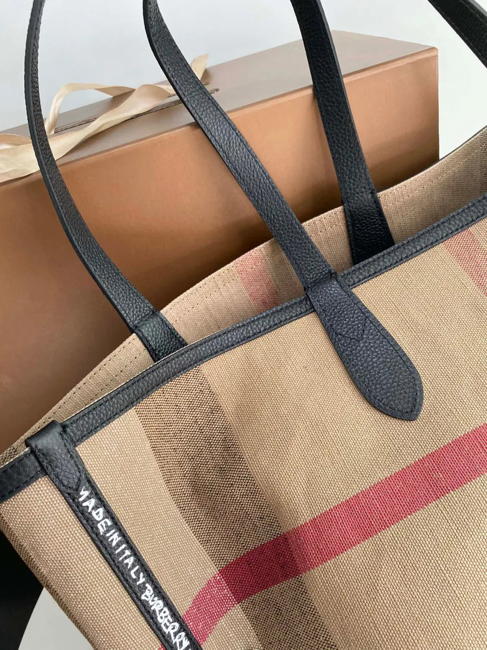 Burberry Beige Canvas London Tote - Hình 8