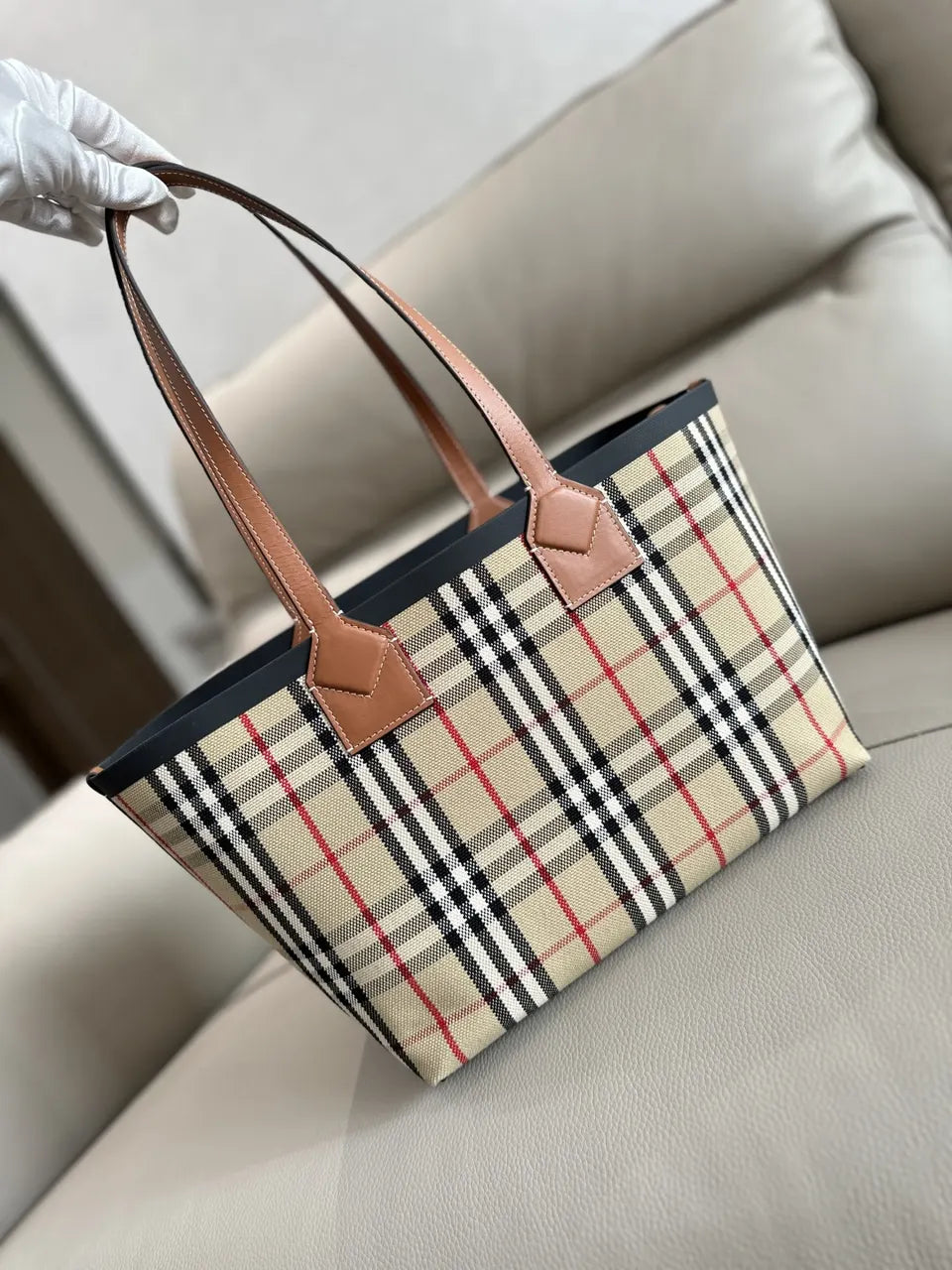 pouch Burberry Check Tote Bag - Hình 2