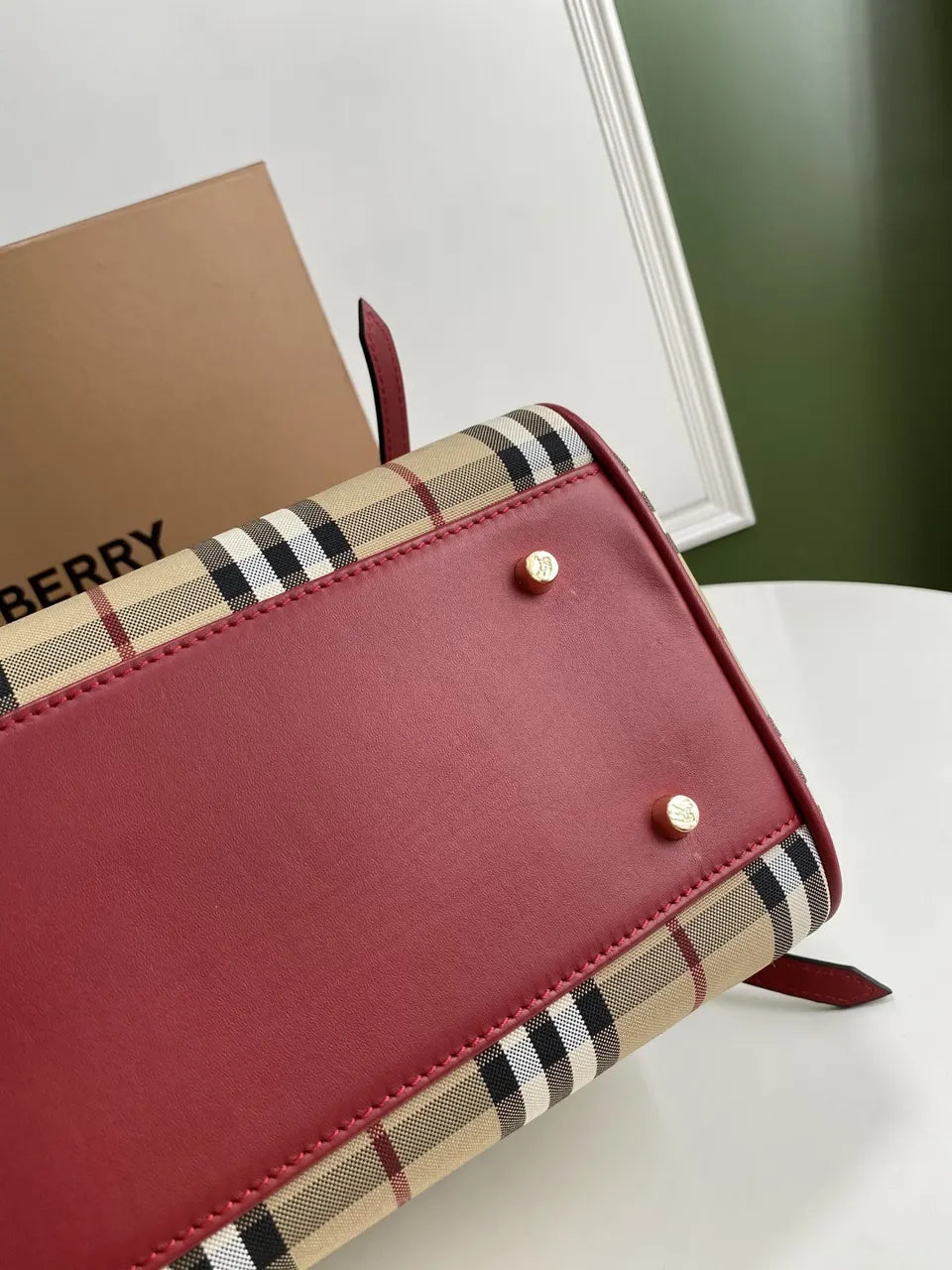 Burberry Check Tote Red Trim - Hình 6