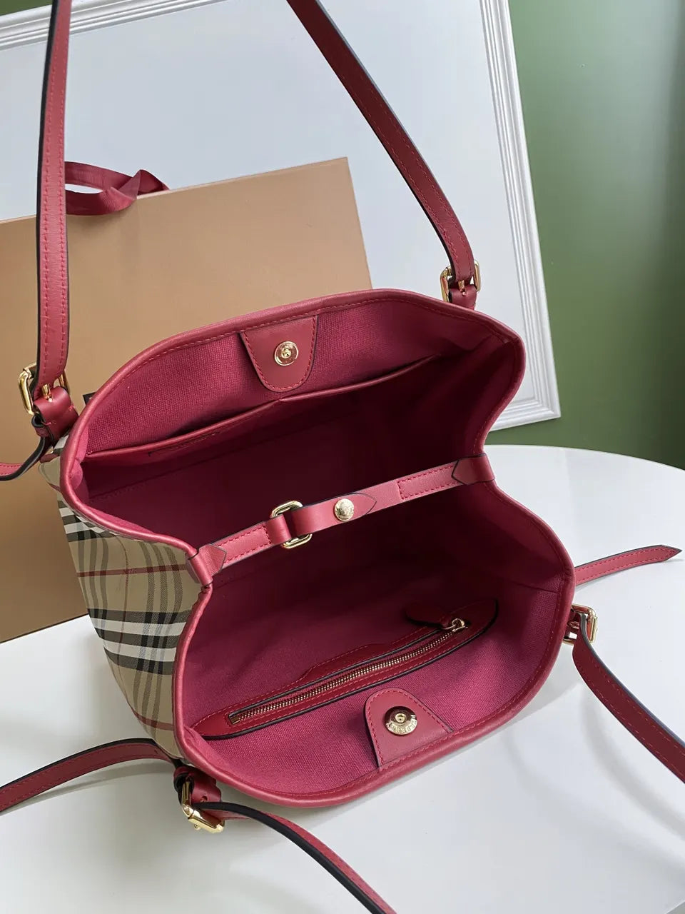 Burberry Check Tote Red Trim - Hình 2