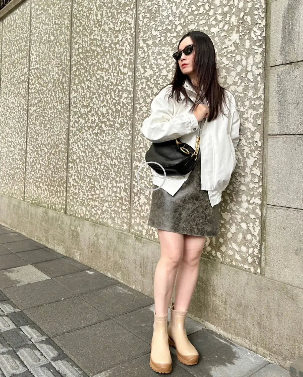 Burberry Black Leather Hobo Bag - Hình 9