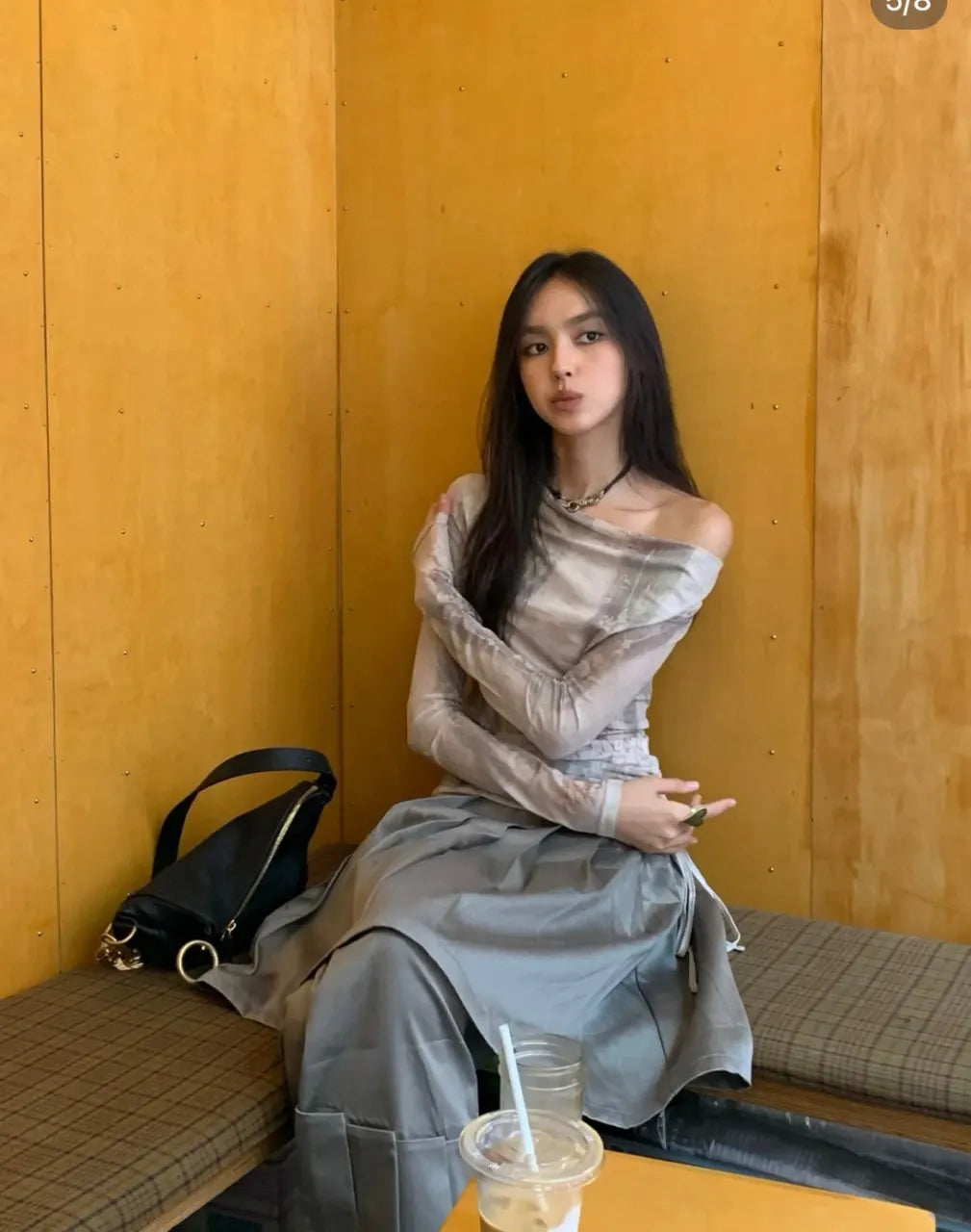 Burberry Black Leather Hobo Bag - Hình 7