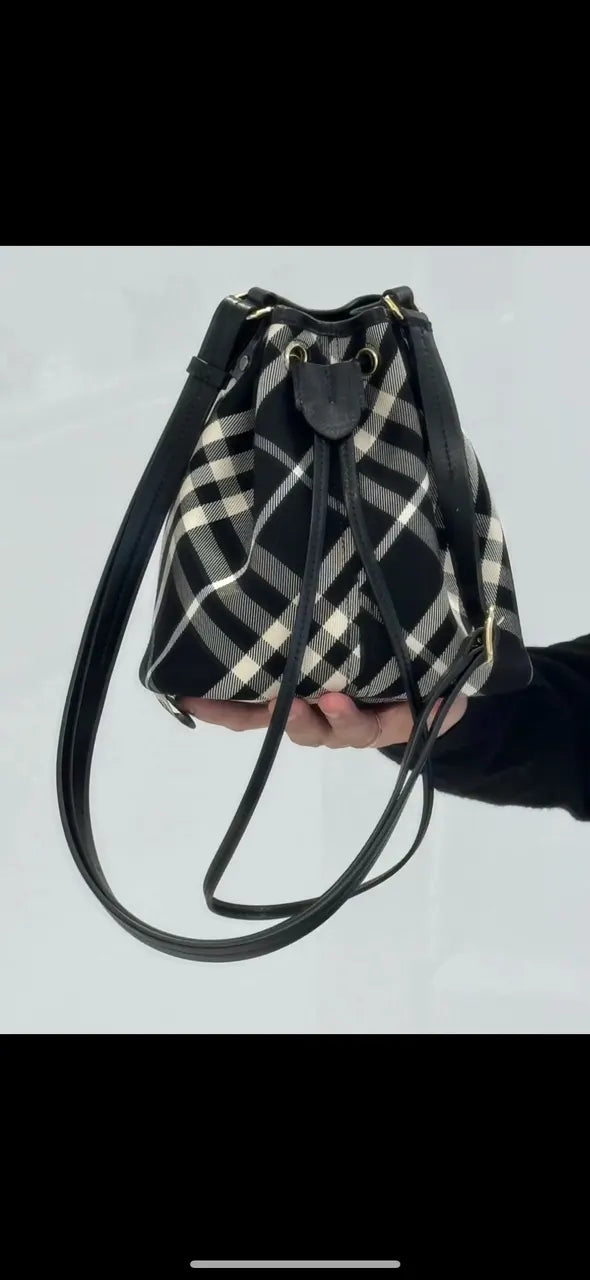 Burberry Check Bucket Bag - Hình 5