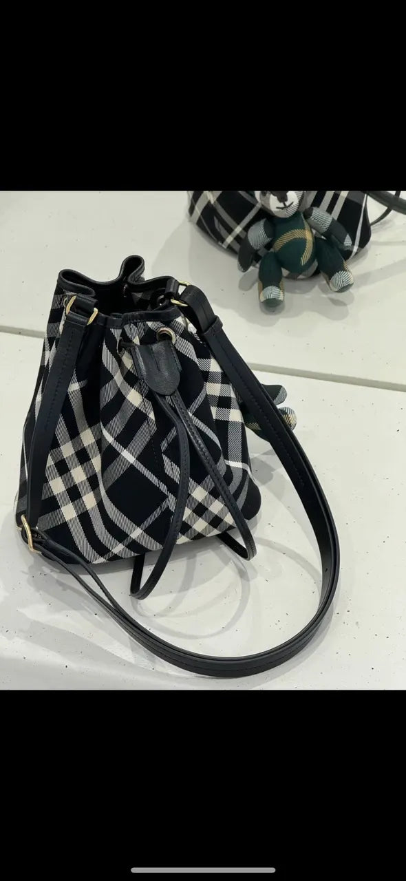 Burberry Check Bucket Bag - Hình 6
