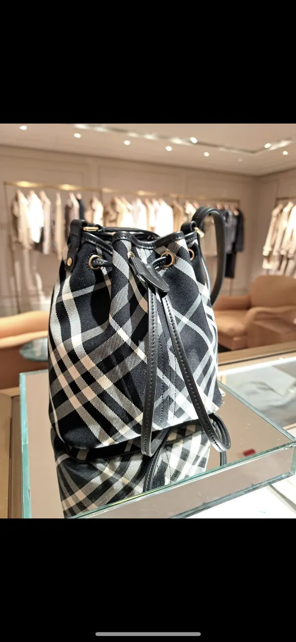 Burberry Check Bucket Bag - Hình 7