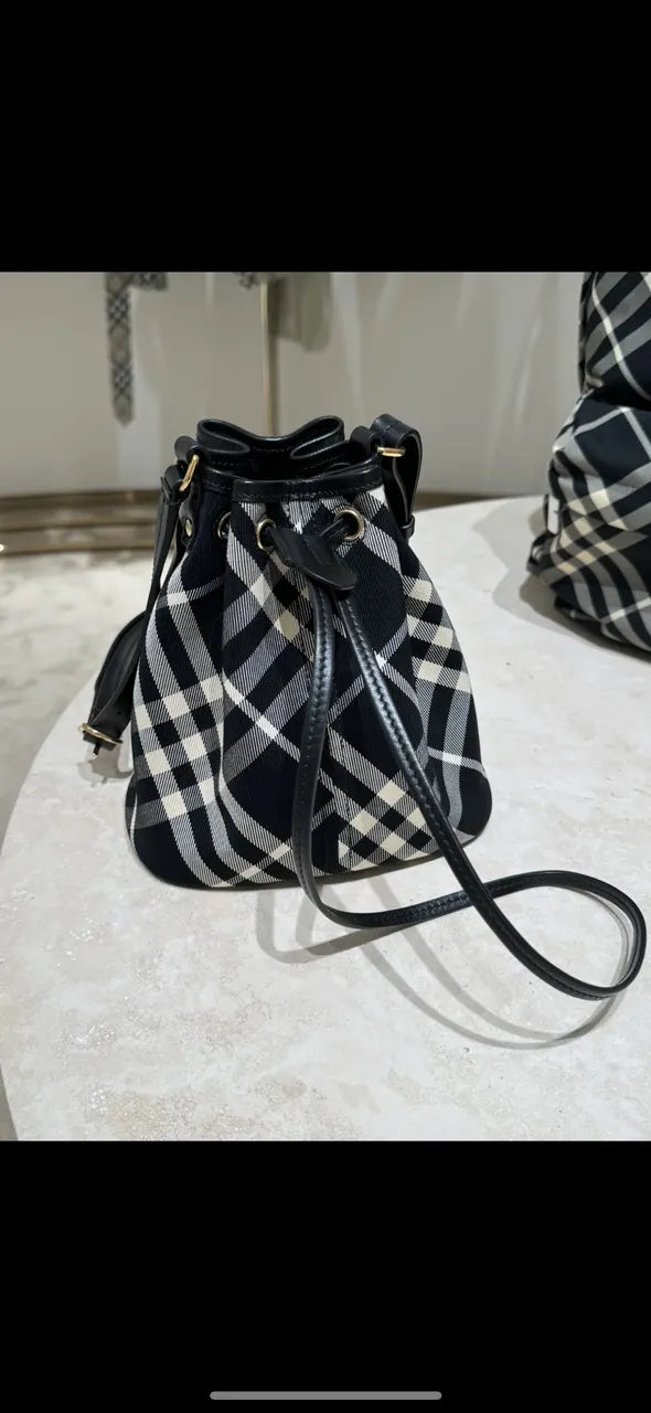 Burberry Check Bucket Bag - Hình 2