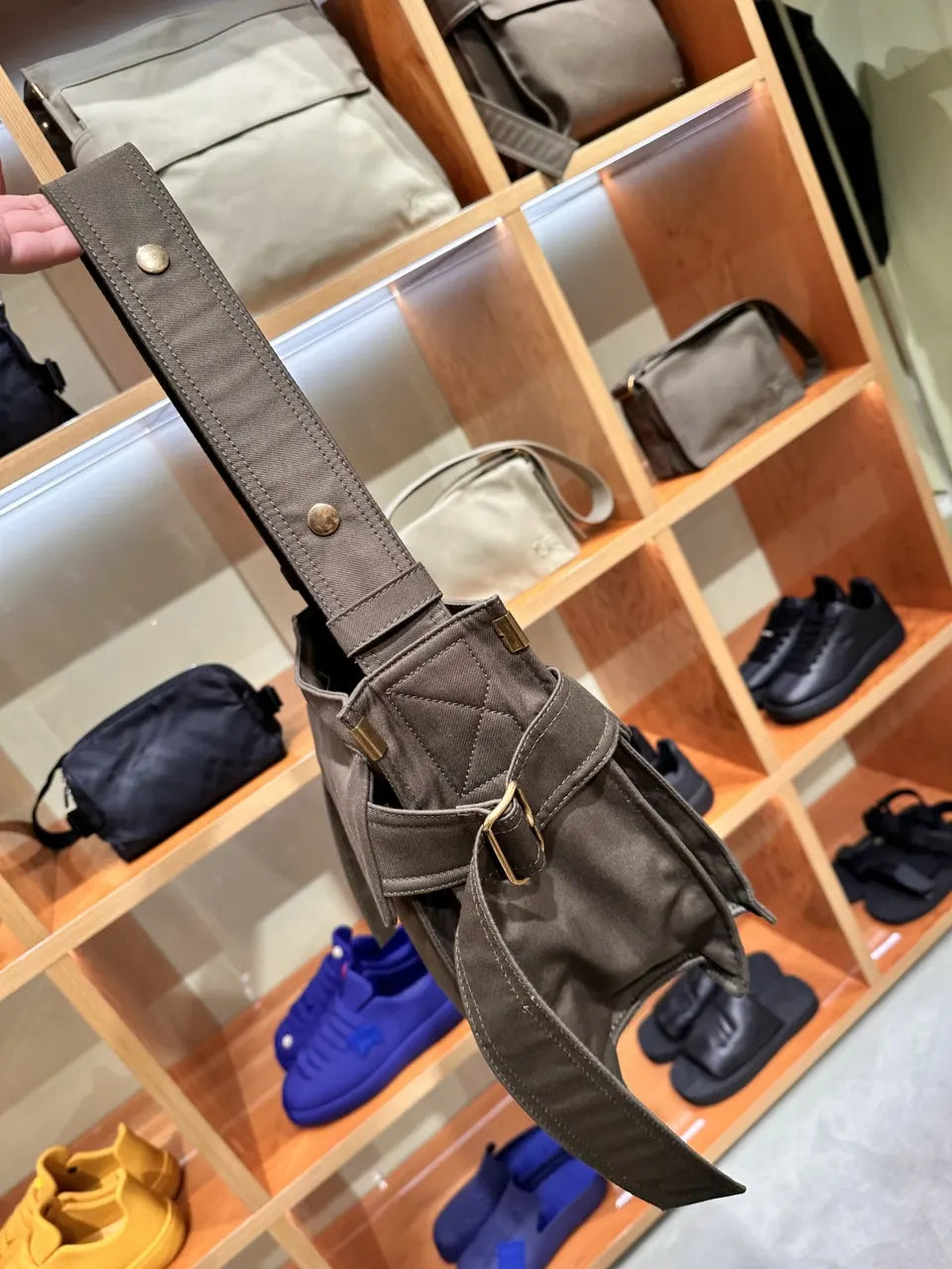 Burberry Olive Canvas Messenger Bag - Hình 6