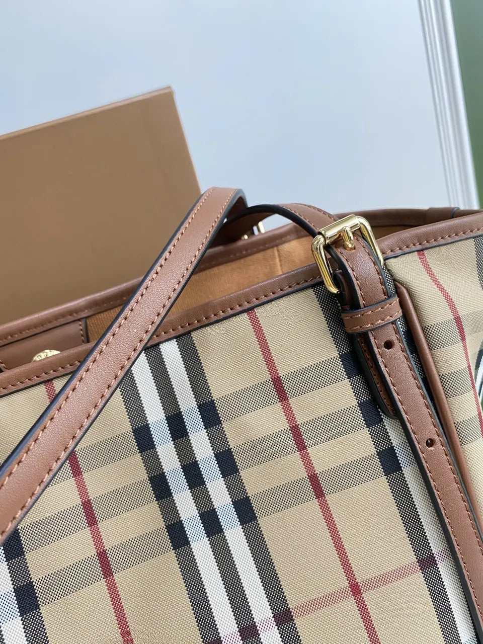 leather Burberry Check Tote Bag - Hình 4