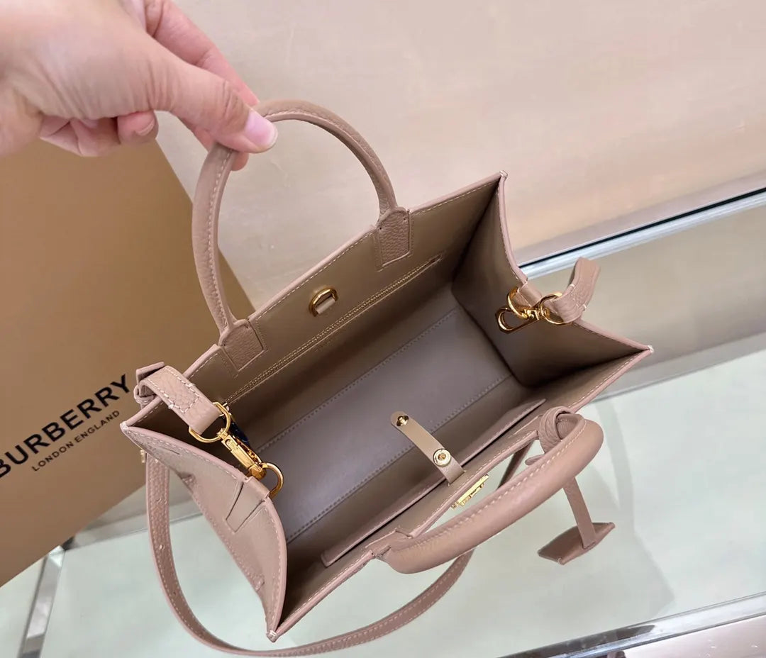 Burberry Taupe Leather Small Title Bag - Hình 4