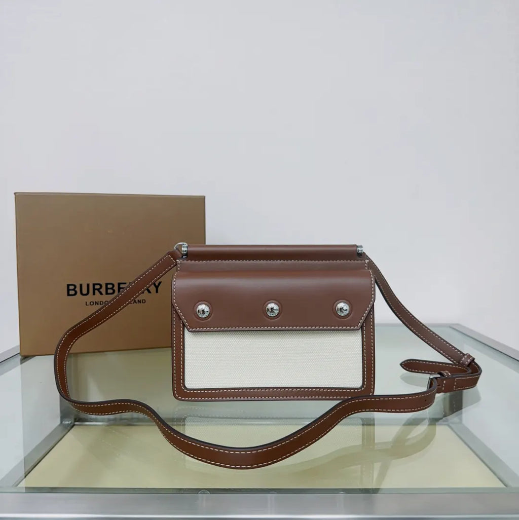 Burberry Canvas Pocket Bag - Hình 2