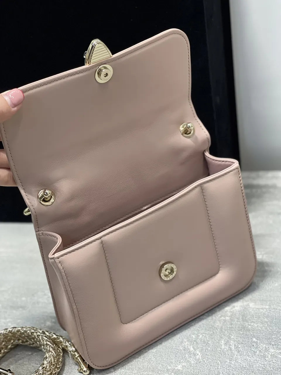 Bvlgari Pink Top Handle Bag - Hình 5
