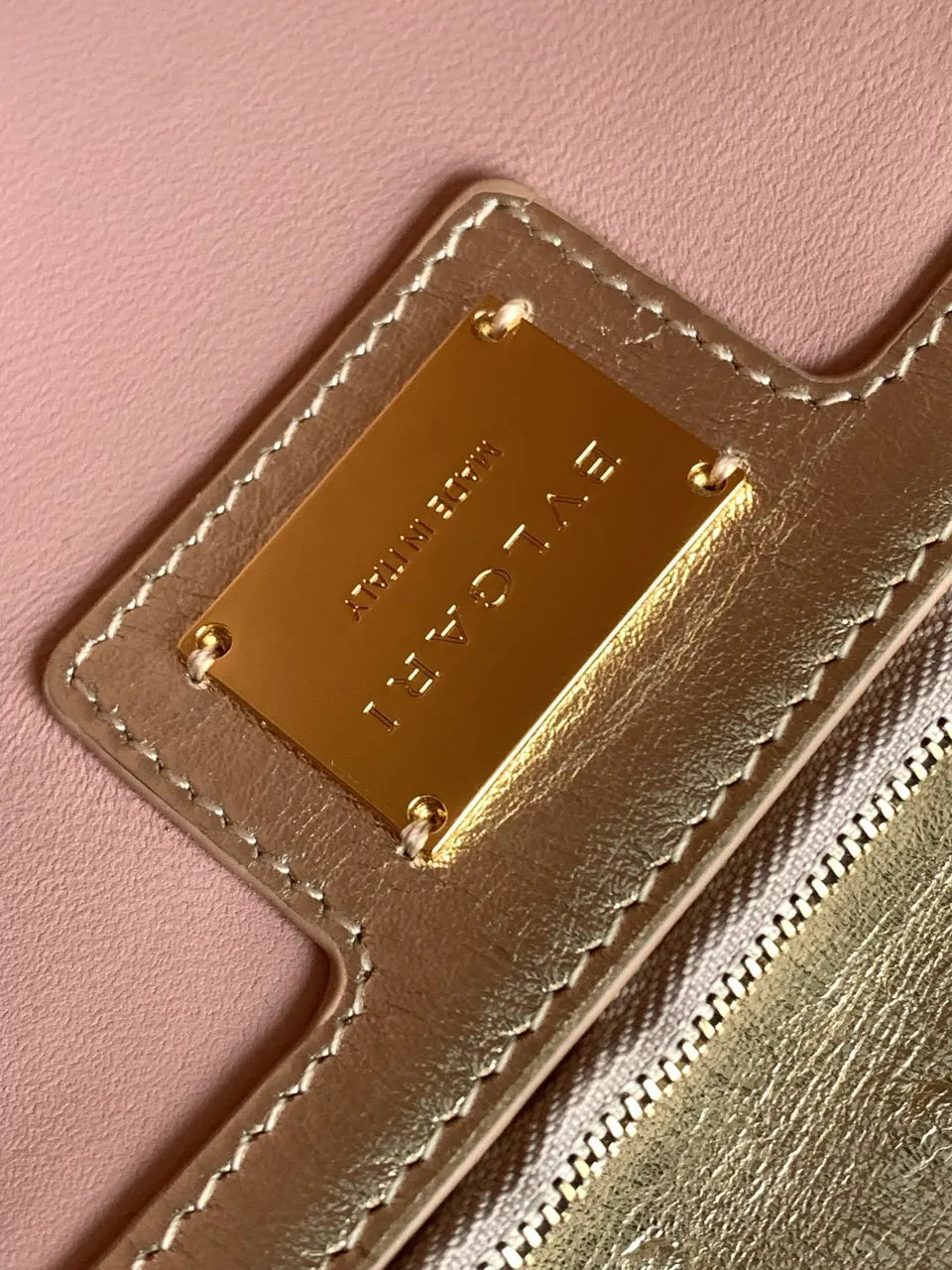serpenti Bvlgari Gold Ostrich Bag - Hình 8