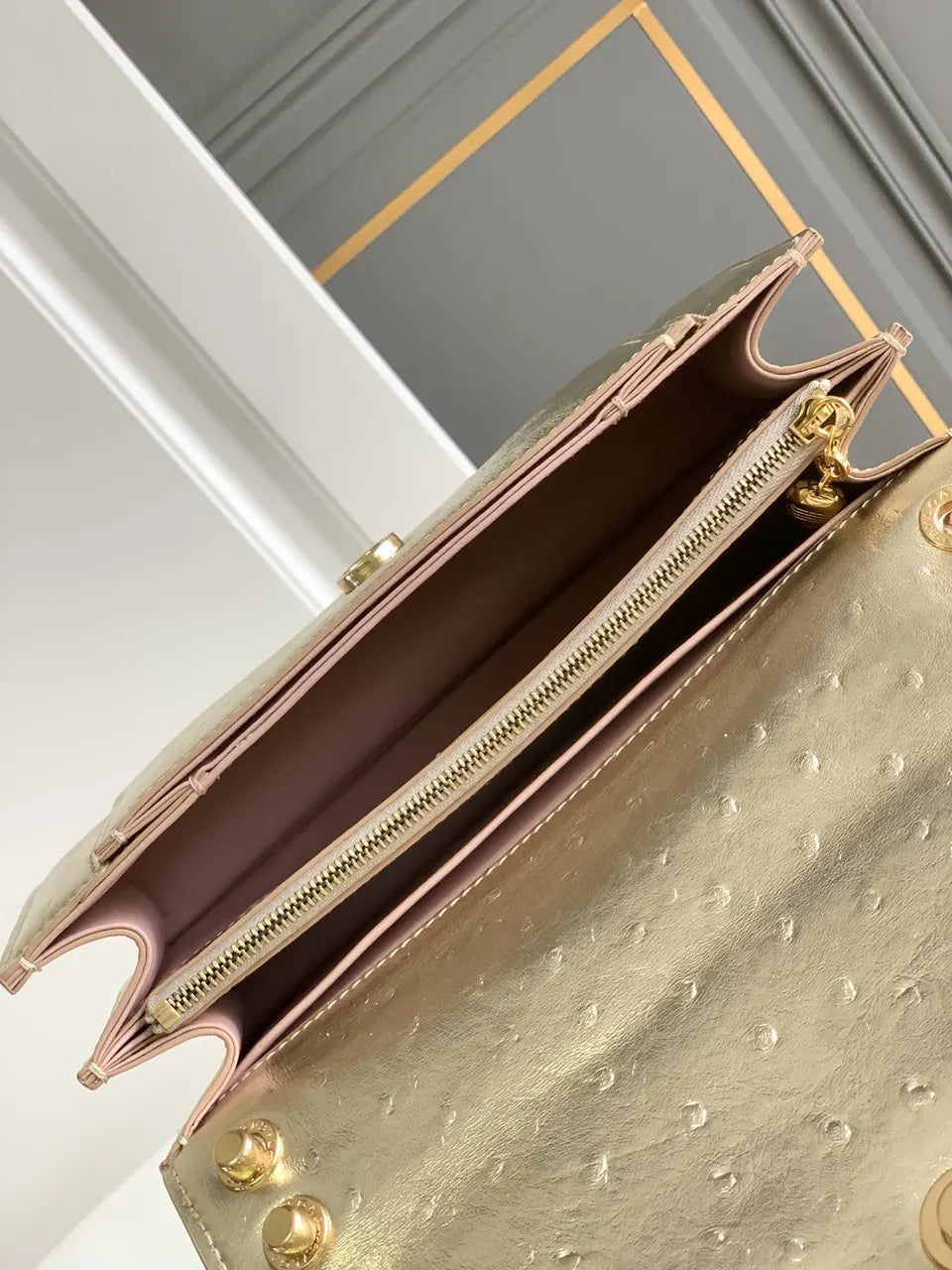 serpenti Bvlgari Gold Ostrich Bag - Hình 7