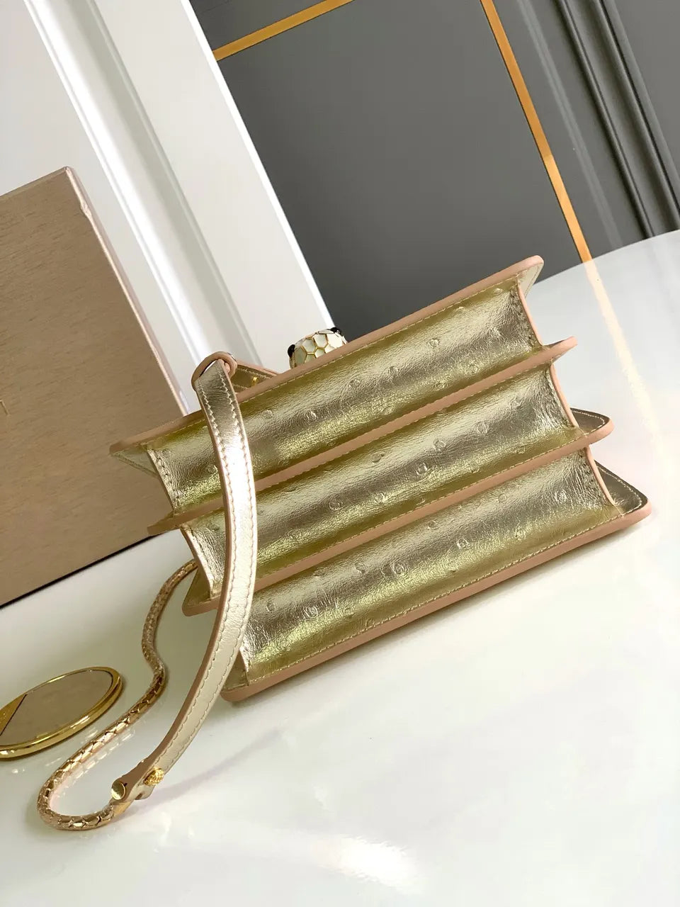 handle Bvlgari Serpenti Gold Ostrich Bag - Hình 4