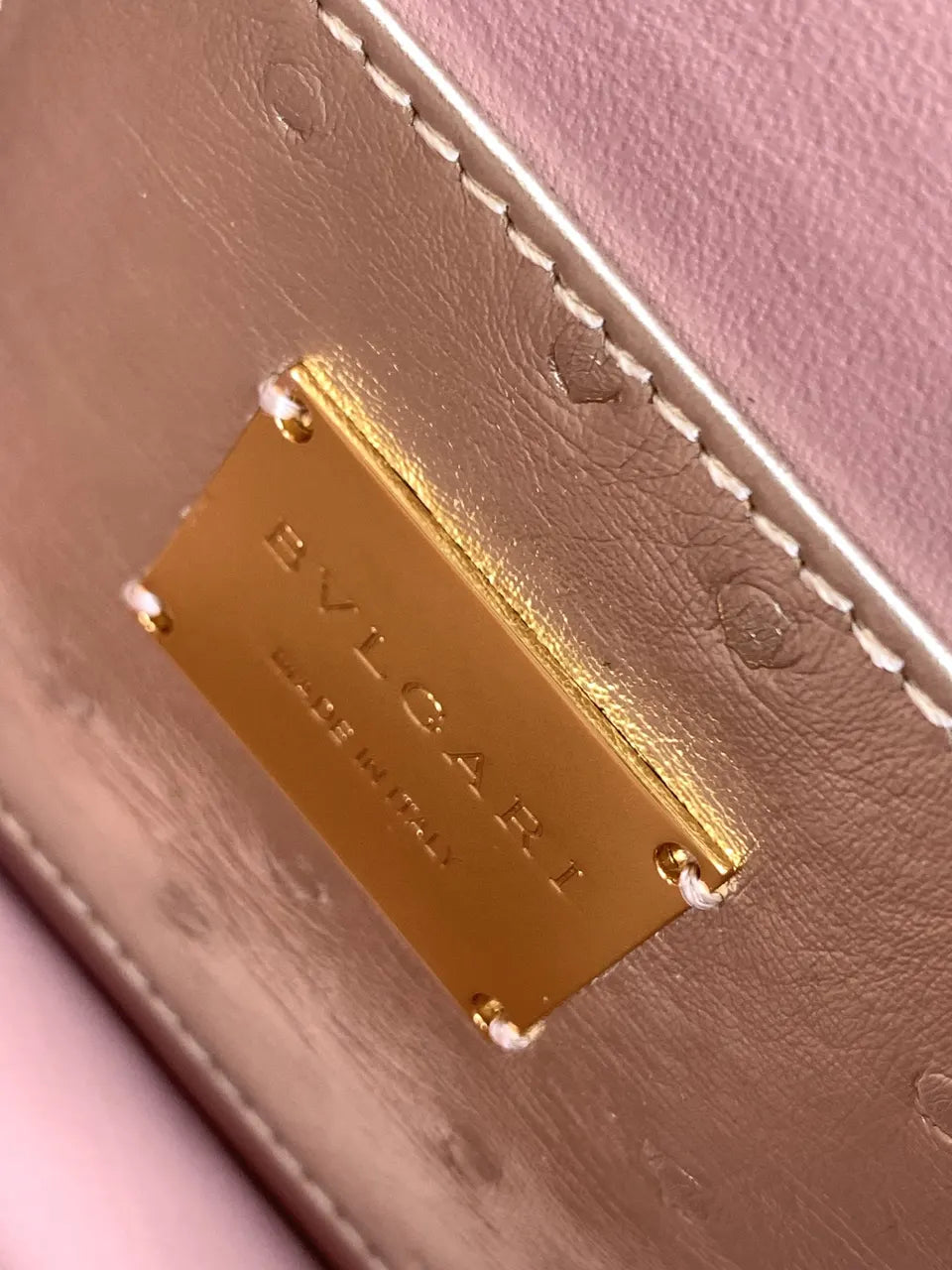 handle Bvlgari Serpenti Gold Ostrich Bag - Hình 8