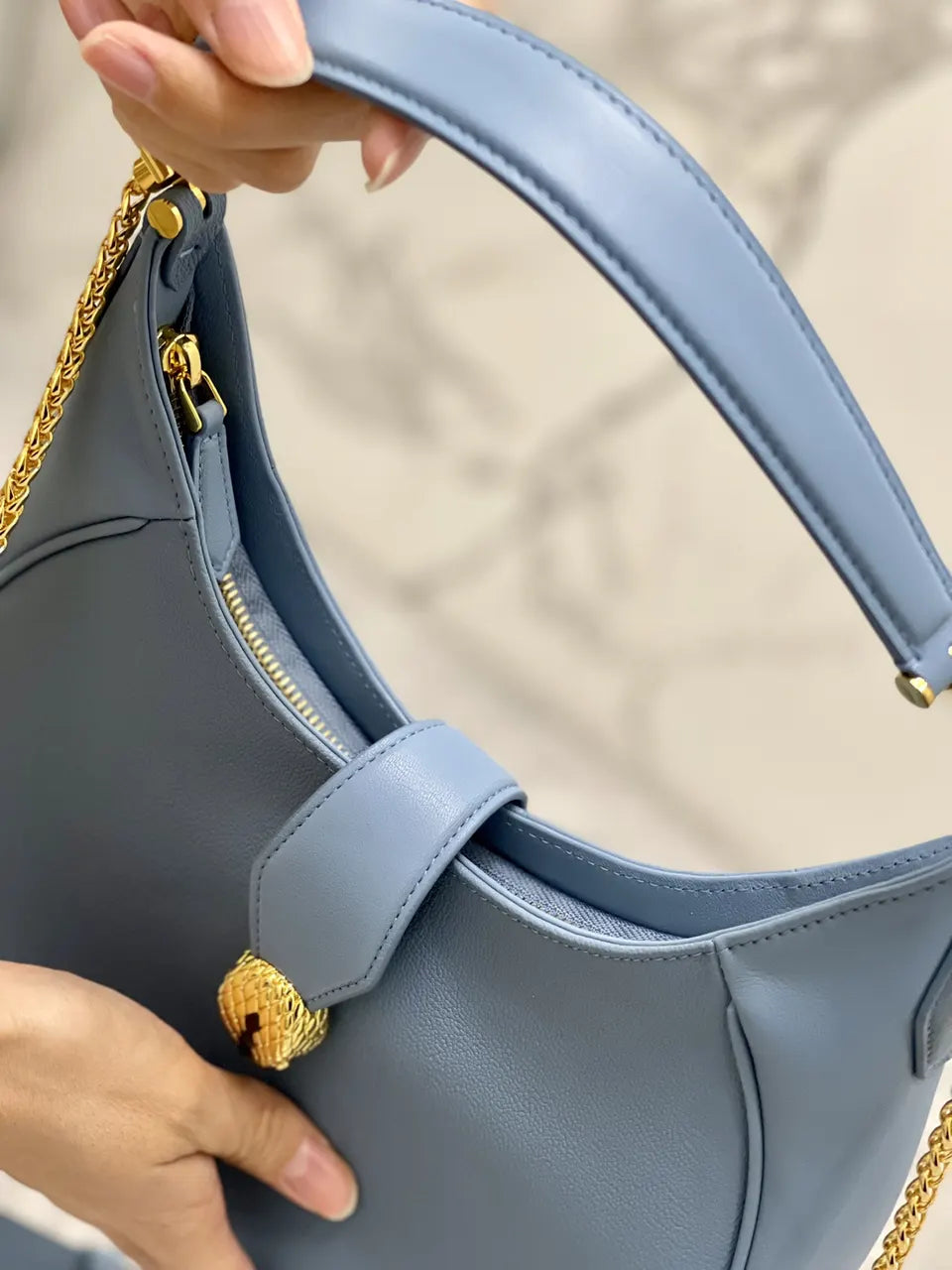 Bvlgari Blue Leather Bag - Hình 5