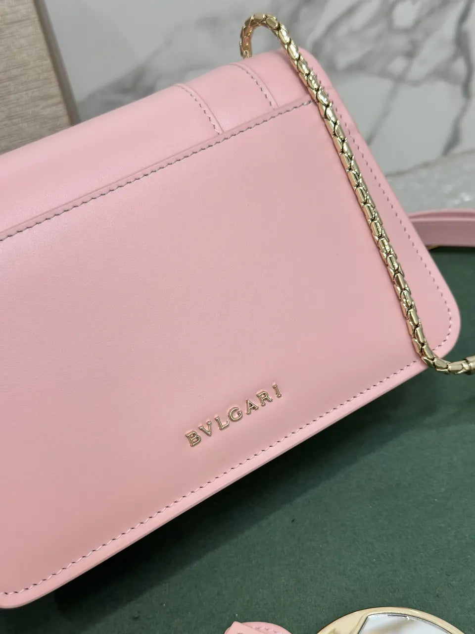 Bulgari Pink Leather Bag - Hình 6
