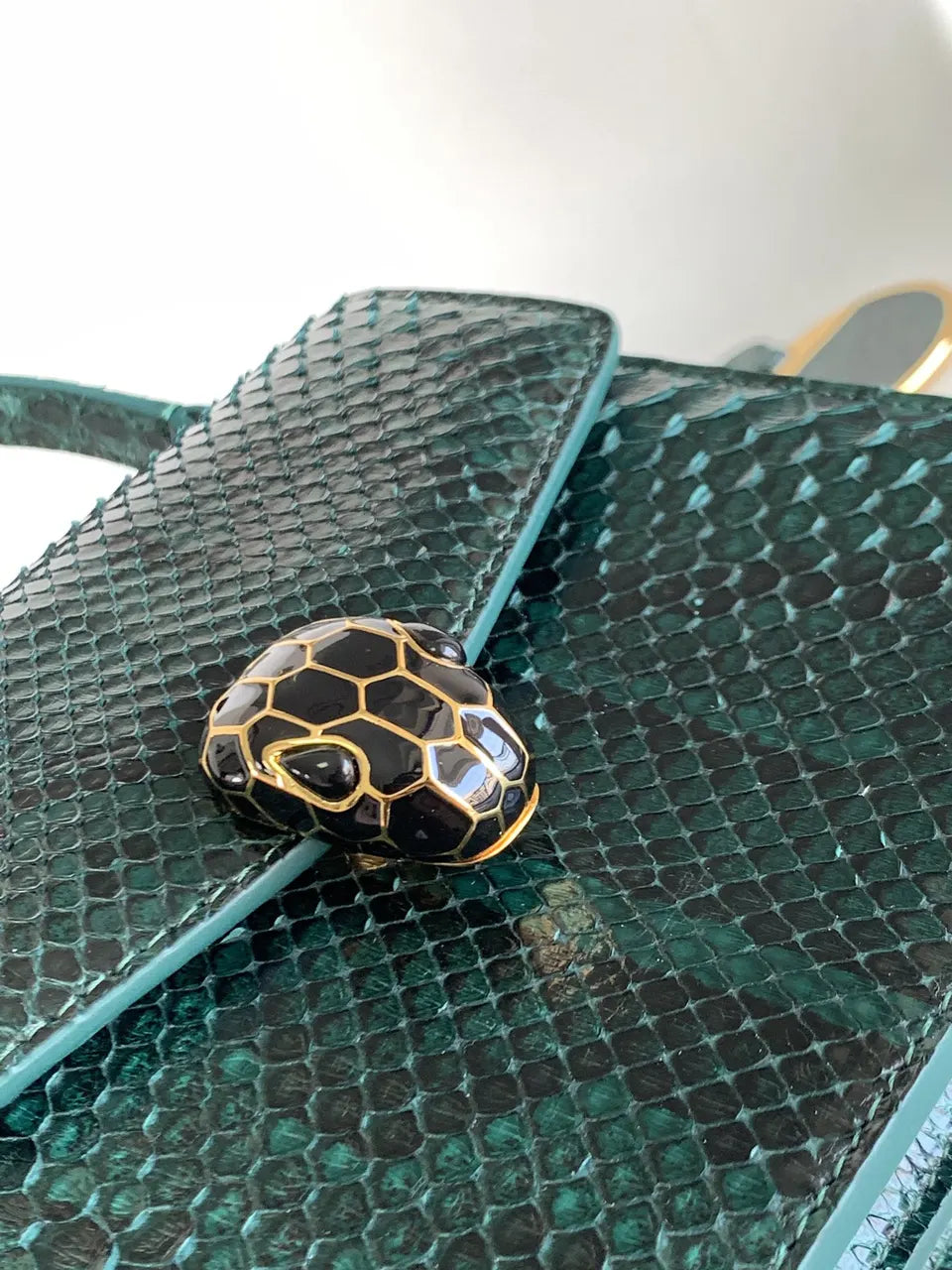 Serpenti Jade Green Python Bag - Hình 5