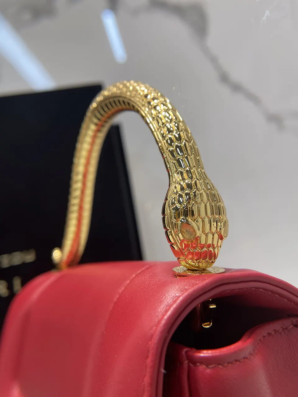 Bvlgari Red Leather Bag - Hình 5