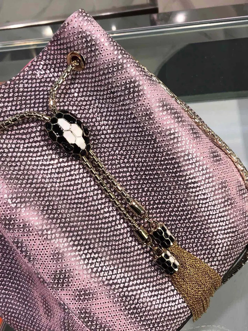 Bvlgari Pink Bucket Bag - Hình 4