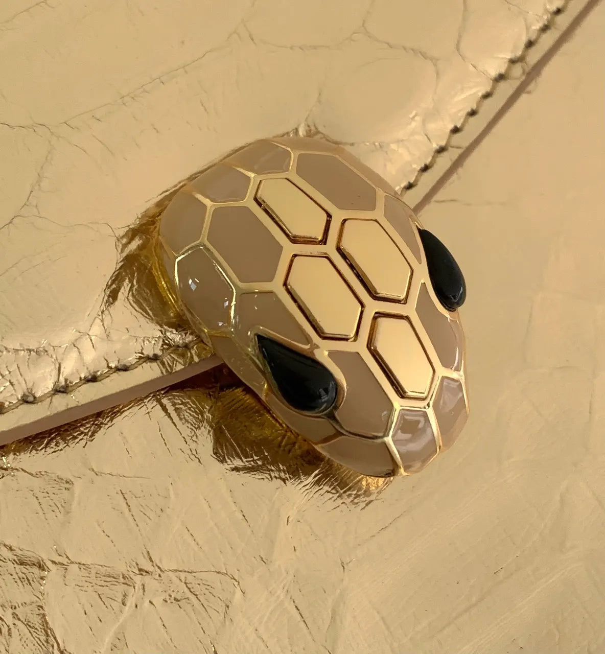 serpenti Bvlgari Gold Python Bag - Hình 5