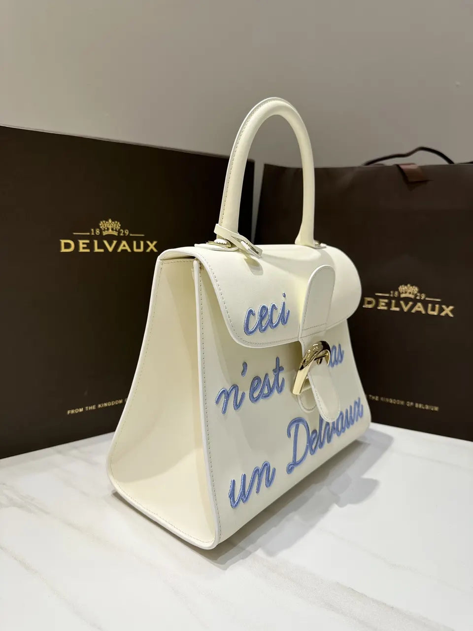 Delvaux Ivory Ceci N'est Pas - Hình 3
